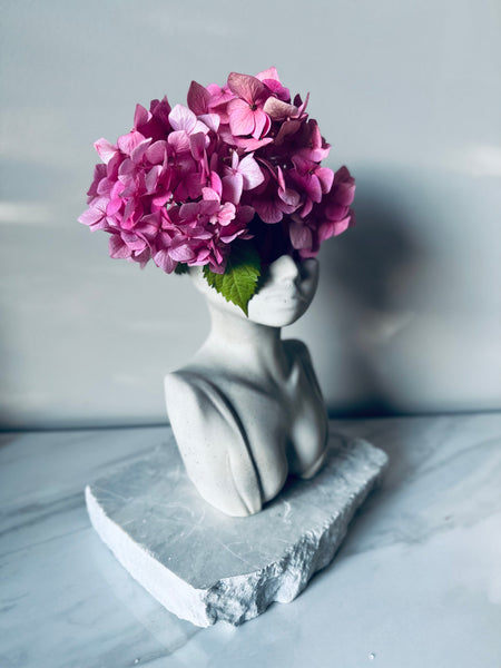 Mila Sculpture Vase | ws